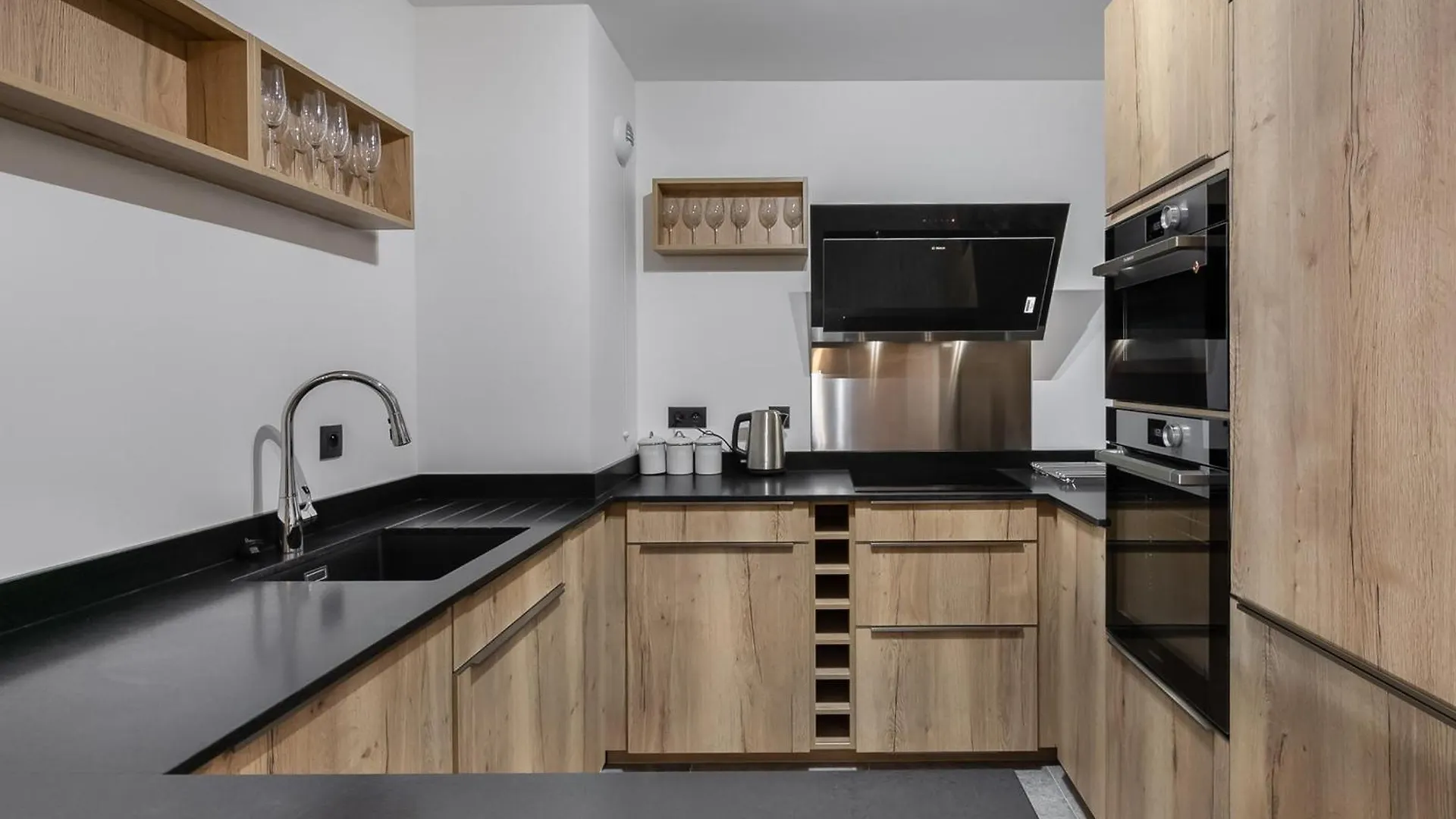 Charmant Appartement Pistes Courchevel - 78M², 8 Pers., Wifi, Parking, Services Inclus - Fr-1-563-43